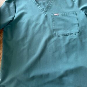 Figs women’s scrub top